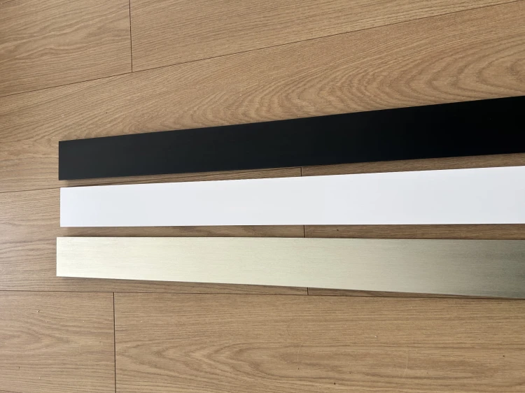 Listwa przypodłogowa czarna twarda polimerowa 240x8 cm wodoodporna MyHome – zdjęcie 14