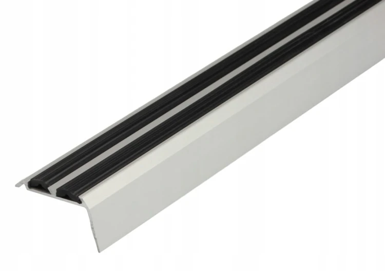 Profil aluminiowy Schodowy z wkładką antypoślizgową Srebrny mat 38x20mm0.9