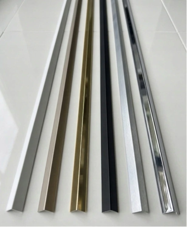 Kątownik aluminiowy 270 cm, 15 mm SREBRNY POŁYSK MyHome