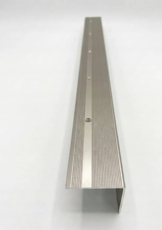 Profil Schodowy Aluminiowy Szampan Ryflowany 45x40mm MyHome