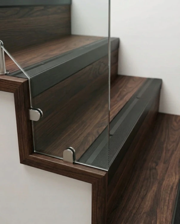 Profil Schodowy Aluminiowy Czarny Ryflowany 45x40mm MyHome