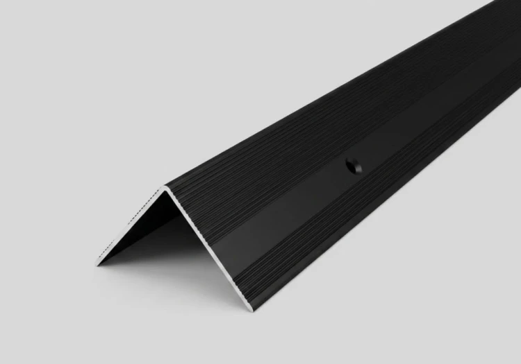 Profil Schodowy Aluminiowy Czarny Ryflowany 45x40mm MyHome