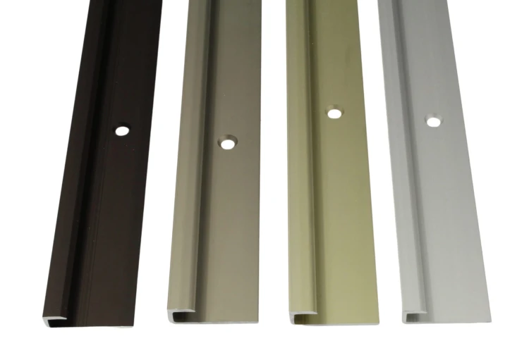 Aluminiowa listwa zakończeniowa typu U do paneli 5 mm Piasek pustyni 2,7m – zdjęcie 2