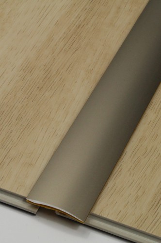listwa aluminiowa redukujáca szampan