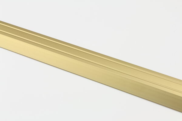 Profil aluminiowy naroznikowy 30x20mm 2,7m złoty - obrazek 3