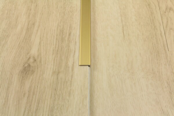 Profil aluminiowy naroznikowy 15x6,5mm 2,7m złoty - obrazek 4