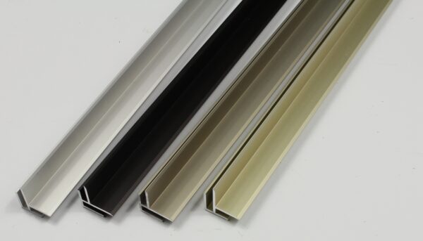 Aluminiowy narożnik zewnętrzny 15x15mm do płyt 4mm szampan 2,7m - obrazek 2